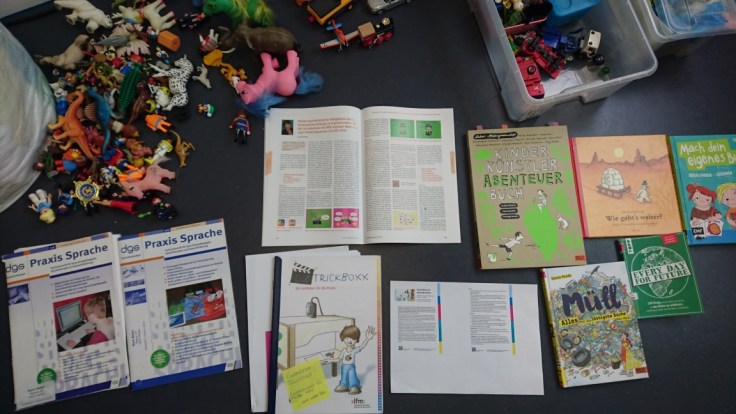 materialthekeAdaptableBooksKlein